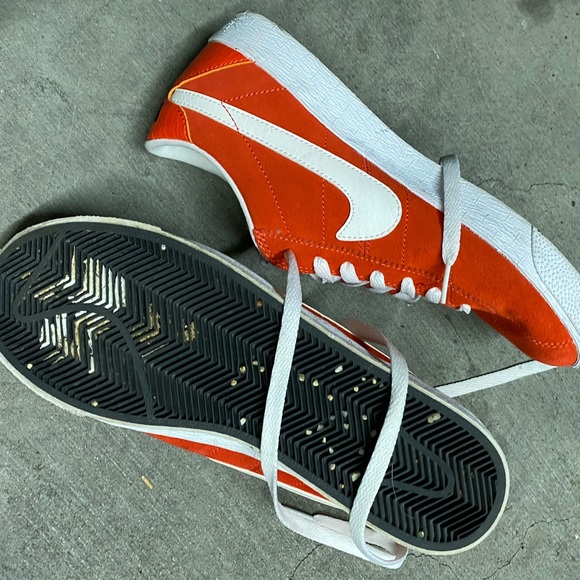 Red Nike Bruin SB Sneakers - Picture 7 of 8